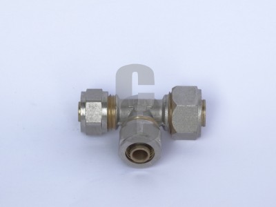 Адаптор троен ф20х16х16                                                                                                                                                                                                                                                                                     